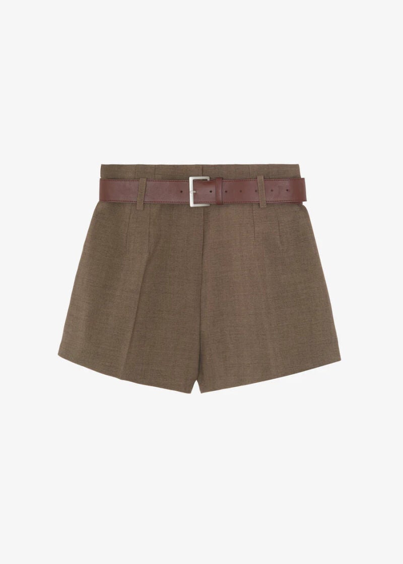 Pantalón corto marrón, de The Frankie Shop (145 euros)