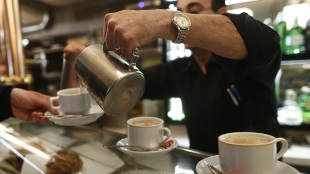 En el sector servicios es dónde más aumento el paro