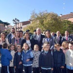 El delegado del Gobierno en Castilla y León, Nicanor Sen, y la consejera de Educación de la Junta de Castilla y León, Rocío Lucas, presentan en el Centro de Desarrollo Sociocultural de la Fundación Germán Sánchez Ruipérez, de Peñaranda de Bracamonte el ‘Plan director para la convivencia y mejora de la seguridad en los centros educativos y sus entornos'