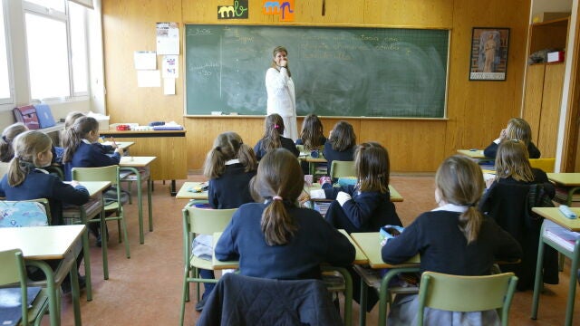 Colegio católico femenino "Madre Sálvanos" de Madrid