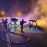 Sucesos.- Arde un vehículo tras una colisión múltiple en Tenerife