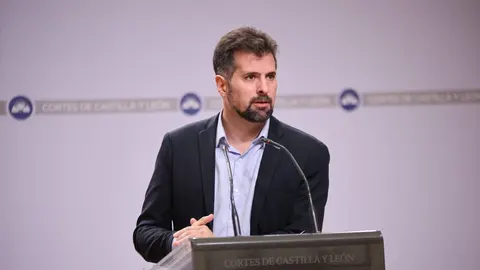 El portavoz socialista en las Cortes regionales, Luis Tudanca