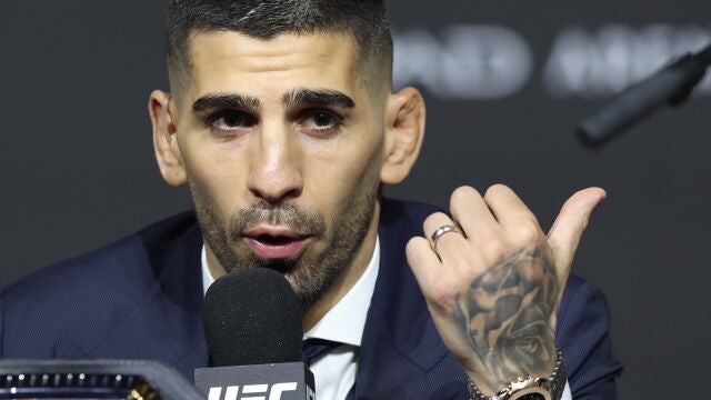UFC 308 press conference