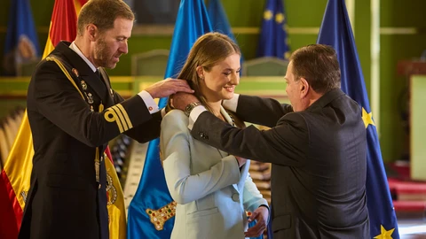 Entrega a SAR. Leonor, la Princesa de Asturias, del título de Alcaldesa honoraria de Oviedo en el Ayuntamiento