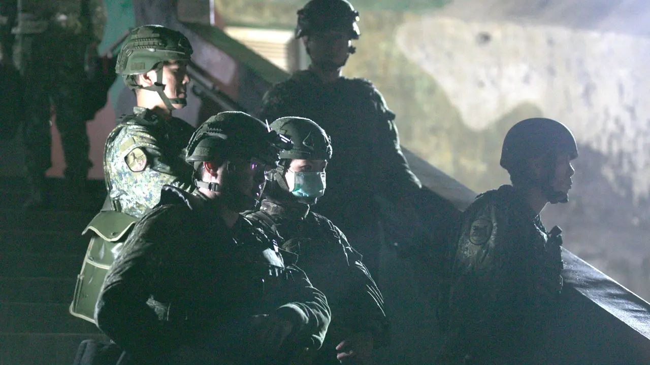 El Ejército taiwanés realiza maniobras antidesembarco nocturnas ante la amenaza de China