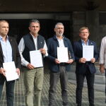 Los líderes de las organizaciones agrarias, frente a la Asamblea Regional