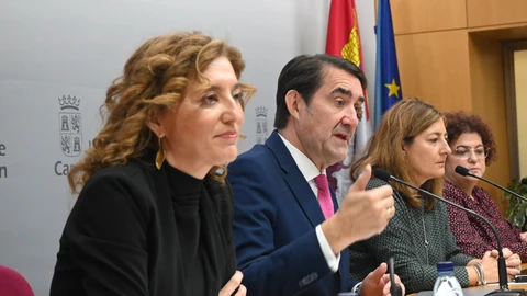 El consejero Juan Carlos Suárez-Quiñones presenta las ayudas