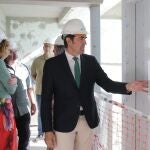 El consejero Juan Carlos Suárez-Quiñones visita las obras de reforma de una casa de camineros en Zamora