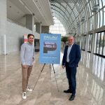 El director del Palau, Vicent Llimerá y el solista de oboe Roberto Turlo