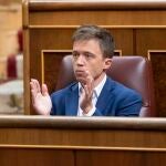 Errejón deja su escaño y abandona la política