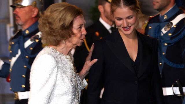 La Reina Sofía derrocha complicidad con sus nietas, la Princesa Leonor y la Infanta Sofía