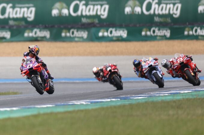 Bastianini ha ganado la Sprint de Tailandia, con Martín más líder