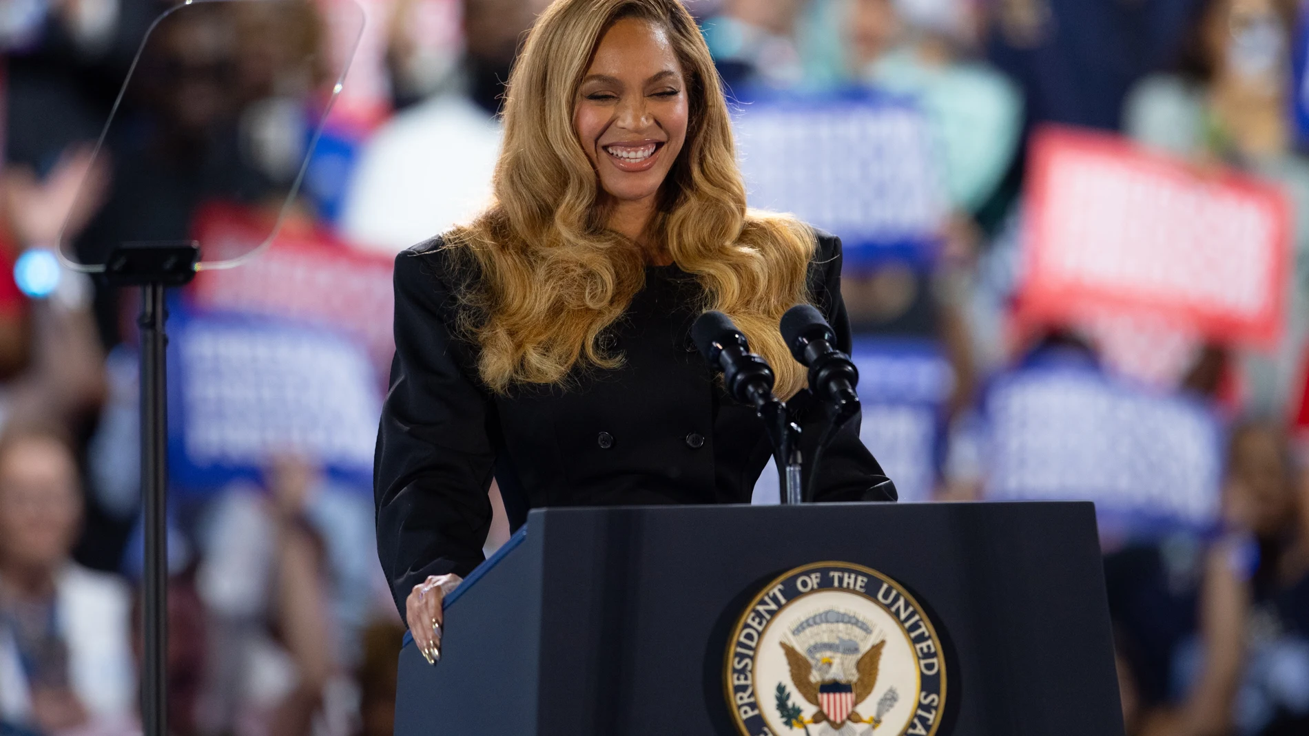 Beyoncé, reina del empoderamiento femenino, deslumbra con la prenda que ...