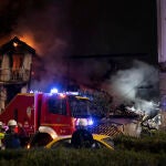 Una explosión derrumba un edificio de Santander y se busca a tres personas desaparecidas