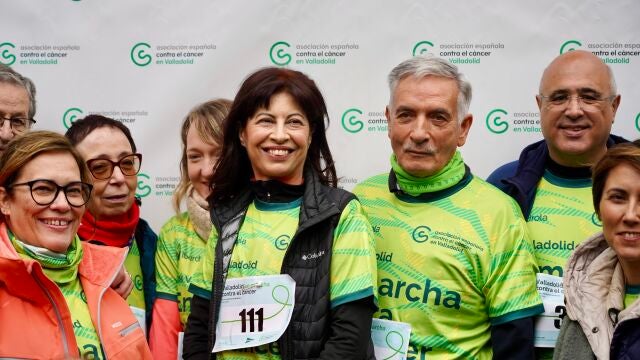 Ana Redondo junto a Artemio Domínguez, antes de participar en la Marcha Contra el Cáncer de Valladolid