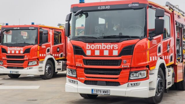 Imagen de vehículos de los bomberos de la Generalitat