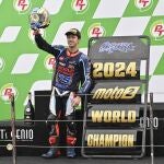 Ai Ogura, en el podio de Tailandia ya como nuevo campeón del Moto2