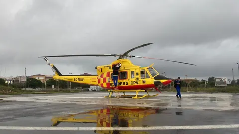 El helicóptero V.990 del Consorcio de Bomberos del grupo de rescate GERA