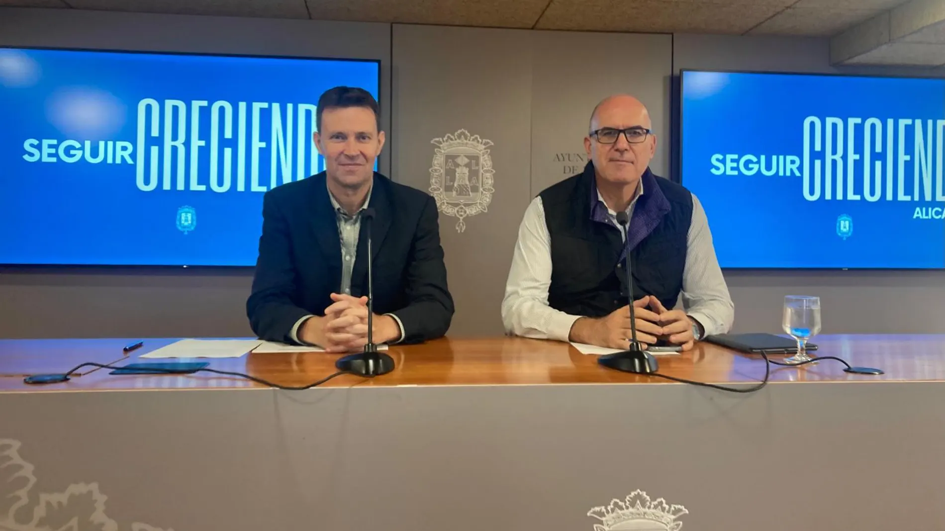 El concejal de Deportes, Toni Gallego, ha anunciado hoy que Alicante opta a organizar los Juegos Mediterráneos de Playa