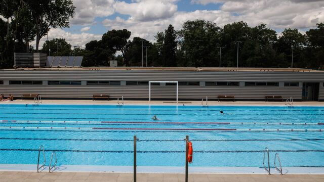 La Comunidad aprueba el decreto que actualiza la normativa de piscinas para aumentar la protección de los usuarios