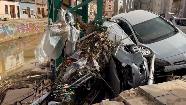 Destrozos tras el paso de la dana por la localidad de Catarroja