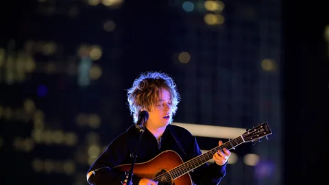 Billy Strings performs onstage for the 64th Annual GRAMMY Awards, broadcast on April 03, 2022 in Las Vegas, Nevada.