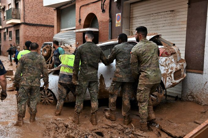 Efectivos del Ejército de Tierra en una de las zonas afectadas