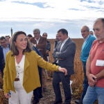 La consejera María González Corral visita una explotación agrícola de la provincia de Salamanca