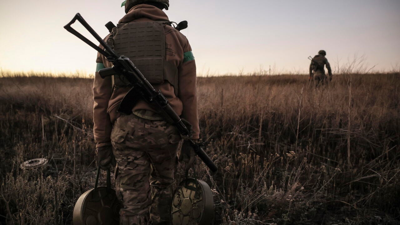 プーチン軍は東部で2つの町を征服し、止まらない進撃を続ける