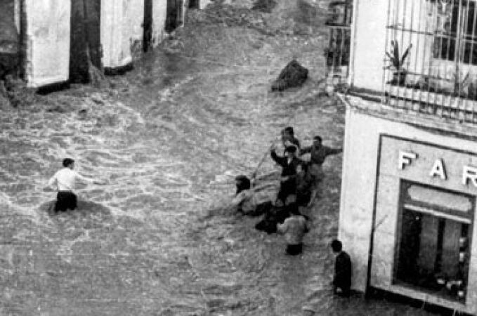 Una riada que tuvo su origen en la vecina localidad de Medina Sidonia arrasó Chiclana