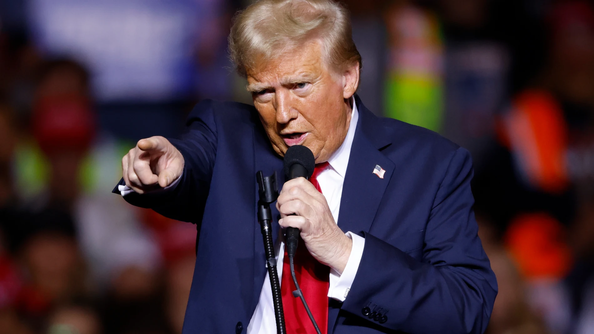 Trump en su último mitin en Estados Unidos | Foto: CNN Trump en su último mitin en Estados Unidos | Foto: CNN