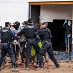 Temporal.- El Gobierno asegura que Sánchez ha abandonado Paiporta por el protocolo de seguridad ante los altercados
