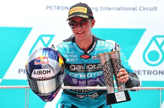 David Alonso, en el podio del circuito de Sepang