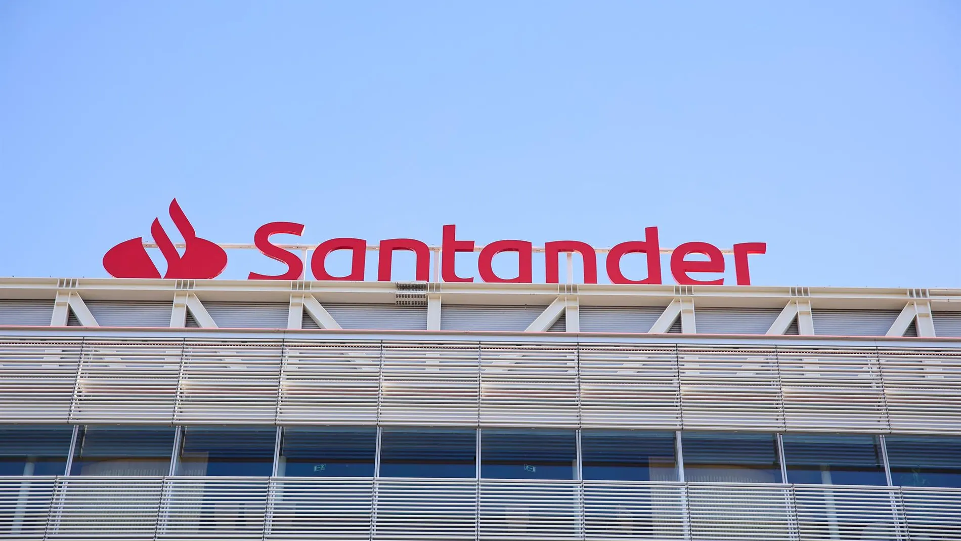 Temporal.- Banco Santander donará 2 millones de euros para los afectados por la DANA