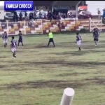 Un futbolista muere al ser impactado por un rayo