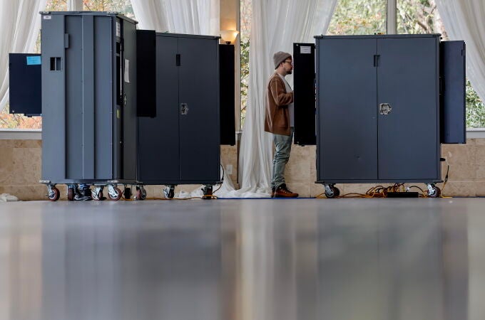 People vote in the 2024 US presidential elections in Georgia
