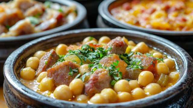 El cocido madrileño es uno de los platos más típicos de la gastronomía española y una de las recetas más elaboradas de España