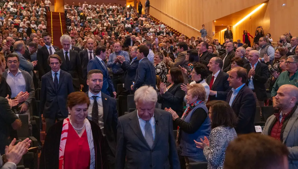 El Lienzo Norte abarrotado para asistir a la tertulia