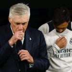 Ancelotti y Davide, justo antes de arrancar el partido ante el Milan