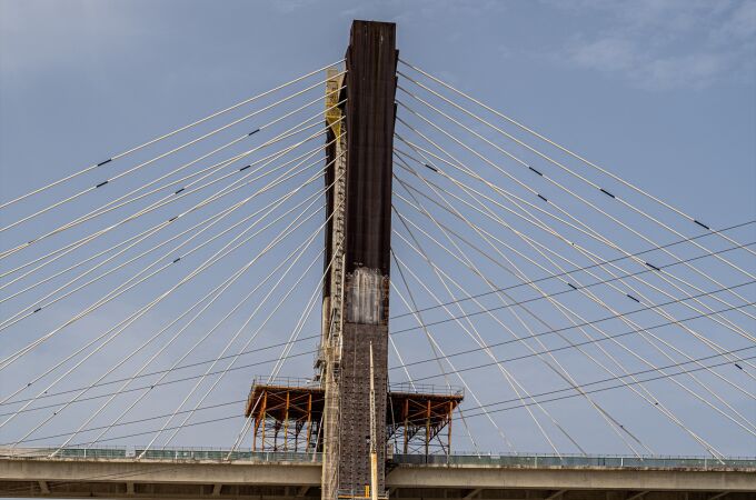 Estos días hay nuevos cortes de tráfico en el puente del Centenario por las obras