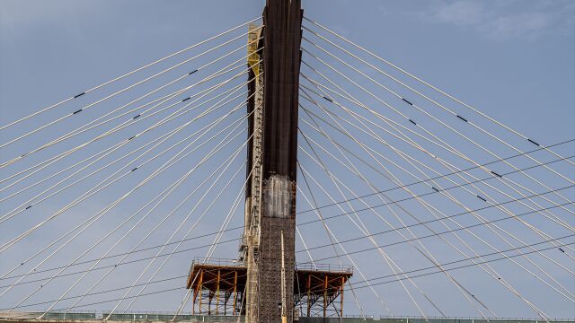Estos días hay nuevos cortes de tráfico en el puente del Centenario por las obras