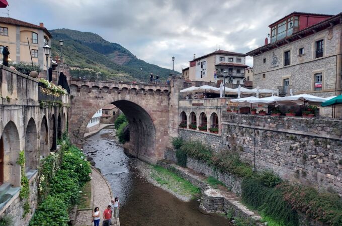 El puente medieval de la localidad.