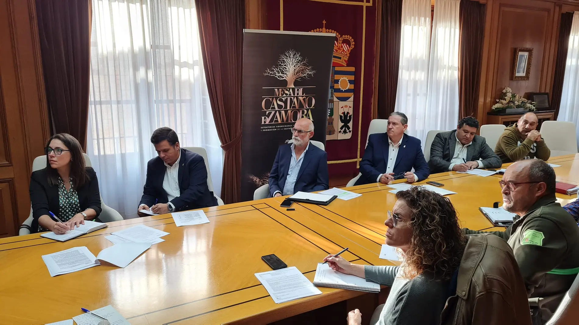Javier Faúndez preside la Mesa de la Castaña en Zamora