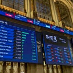 La bolsa española baja el 0,16 % por la caída de la banca y a pesar de subir Wall Street