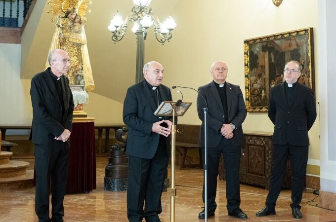 El Arzobispo de Valencia nombra canónigos de la Catedral a los sacerdotes Santiago Pons, Mariano Trenco y Jaime González