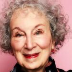 La escritora, profesora de literatura, ensayista y activista política Margaret Atwood