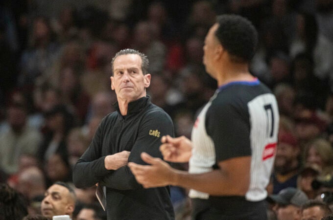 Kenny Atkinson, en un partido reciente con los Cavaliers