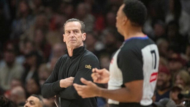 Kenny Atkinson, en un partido reciente con los Cavaliers