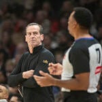 Kenny Atkinson, en un partido reciente con los Cavaliers