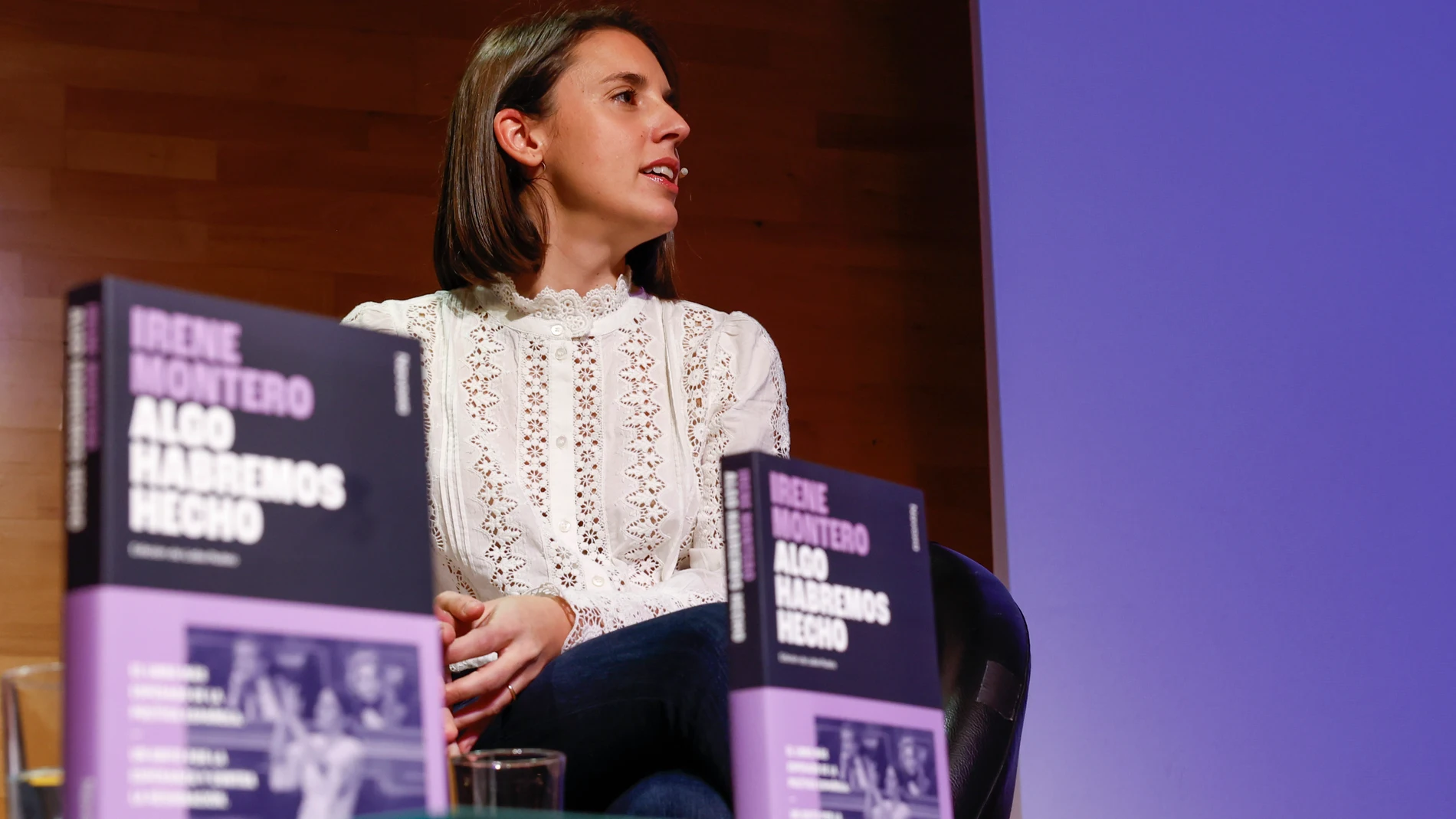 MADRID, 11/11/2024.- La exministra y eurodiputada de Podemos Irene Montero presenta su libro "Algo habremos hecho", este lunes en Madrid. EFE/ Juanjo Martín